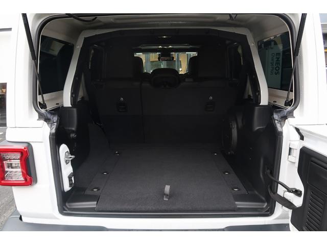 ジープ・ラングラーアンリミテッド サハラ 認定中古車 カープレイ 地デジチューナー レザーシート アダプティブクルーズコントロール(28枚目)