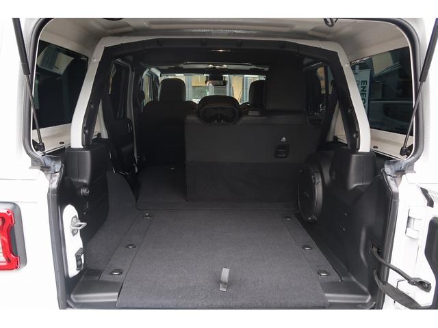 ジープ・ラングラーアンリミテッド サハラ 認定中古車 カープレイ 地デジチューナー レザーシート アダプティブクルーズコントロール(29枚目)