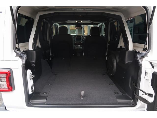 ジープ・ラングラーアンリミテッド サハラ 認定中古車 カープレイ 地デジチューナー レザーシート アダプティブクルーズコントロール(30枚目)