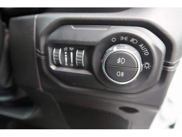 ジープ・ラングラーアンリミテッド サハラ 認定中古車 ワンオーナー 弊社元デモカー 新車保証継承 純正ナビ アップルカープレイ レザーシート シートヒーター LEDヘッドライト 純正18インチアルミホイール フロントカメラ バックカメラ(20枚目)