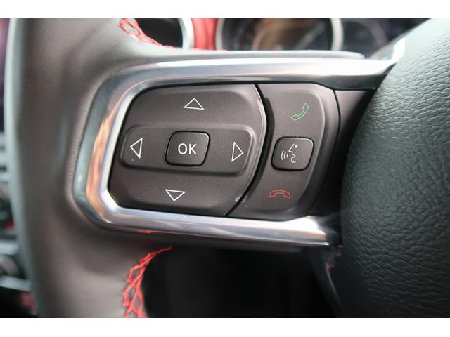 ジープ・ラングラーアンリミテッド ルビコンリミテEDウィズサンライダフリTフォーハドT 認定中古車!全国250台限定車!!純正ナビ!デジタルインナーミラー!電動サイドステップアップルカープレイ!レザーシート!シートヒーター!アダプティブクルーズコントロール!ETC2.0(11枚目)