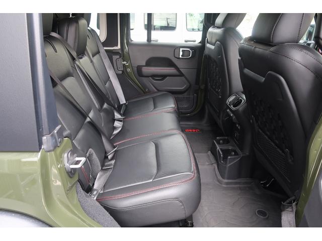 ジープ・ラングラーアンリミテッド ルビコンリミテEDウィズサンライダフリTフォーハドT 認定中古車!全国250台限定車!!純正ナビ!デジタルインナーミラー!電動サイドステップアップルカープレイ!レザーシート!シートヒーター!アダプティブクルーズコントロール!ETC2.0(26枚目)