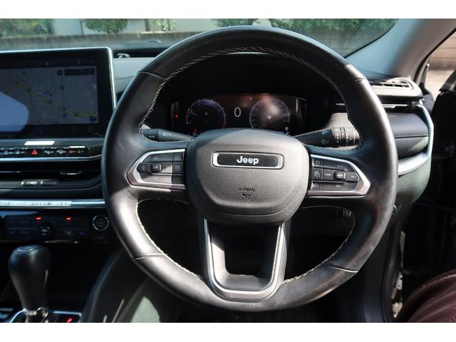 ジープ・コマンダー リミテッド　認定中古車！ワンオーナー弊社元管理車輛！新車保証継承！純正ナビ！アップルカープレイ！レザーシート！シートヒーター！パワーシート！ＬＥＤヘッドライト！純正１８インチアルミホイール！サラウンドビューカメラ（10枚目）