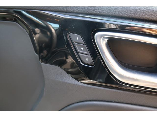 ジープ・コマンダー リミテッド　認定中古車！ワンオーナー弊社元管理車輛！新車保証継承！純正ナビ！アップルカープレイ！レザーシート！シートヒーター！パワーシート！ＬＥＤヘッドライト！純正１８インチアルミホイール！サラウンドビューカメラ（22枚目）