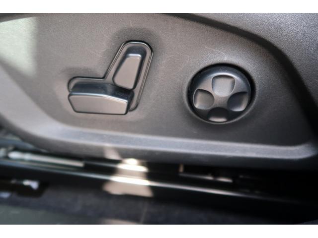 ジープ・コマンダー リミテッド　認定中古車！ワンオーナー弊社元管理車輛！新車保証継承！純正ナビ！アップルカープレイ！レザーシート！シートヒーター！パワーシート！ＬＥＤヘッドライト！純正１８インチアルミホイール！サラウンドビューカメラ（24枚目）