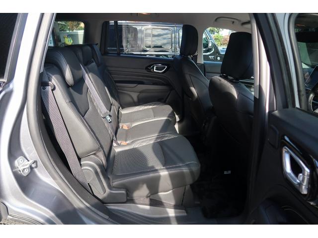 ジープ・コマンダー リミテッド　認定中古車！ワンオーナー弊社元管理車輛！新車保証継承！純正ナビ！アップルカープレイ！レザーシート！シートヒーター！パワーシート！ＬＥＤヘッドライト！純正１８インチアルミホイール！サラウンドビューカメラ（27枚目）