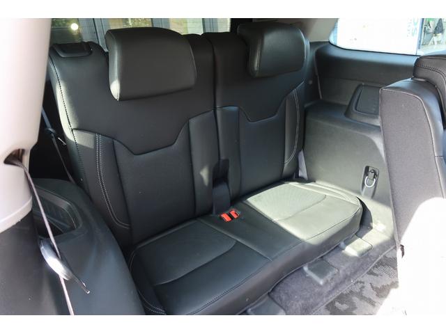 ジープ・コマンダー リミテッド　認定中古車！ワンオーナー弊社元管理車輛！新車保証継承！純正ナビ！アップルカープレイ！レザーシート！シートヒーター！パワーシート！ＬＥＤヘッドライト！純正１８インチアルミホイール！サラウンドビューカメラ（28枚目）