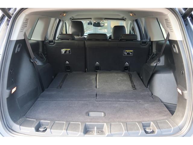 ジープ・コマンダー リミテッド　認定中古車！ワンオーナー弊社元管理車輛！新車保証継承！純正ナビ！アップルカープレイ！レザーシート！シートヒーター！パワーシート！ＬＥＤヘッドライト！純正１８インチアルミホイール！サラウンドビューカメラ（29枚目）