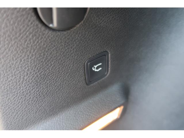 ジープ・コマンダー リミテッド　認定中古車！ワンオーナー弊社元管理車輛！新車保証継承！純正ナビ！アップルカープレイ！レザーシート！シートヒーター！パワーシート！ＬＥＤヘッドライト！純正１８インチアルミホイール！サラウンドビューカメラ（30枚目）