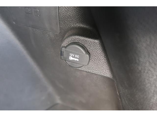 ジープ・コマンダー リミテッド　認定中古車！ワンオーナー弊社元管理車輛！新車保証継承！純正ナビ！アップルカープレイ！レザーシート！シートヒーター！パワーシート！ＬＥＤヘッドライト！純正１８インチアルミホイール！サラウンドビューカメラ（31枚目）