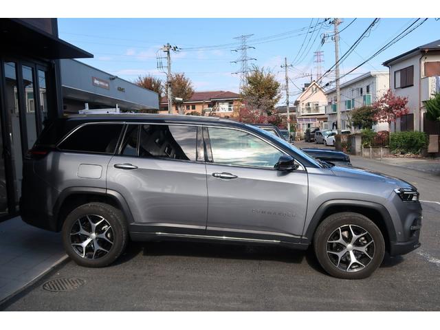 ジープ・コマンダー リミテッド　認定中古車！ワンオーナー弊社元管理車輛！新車保証継承！純正ナビ！アップルカープレイ！レザーシート！シートヒーター！パワーシート！ＬＥＤヘッドライト！純正１８インチアルミホイール！サラウンドビューカメラ（37枚目）