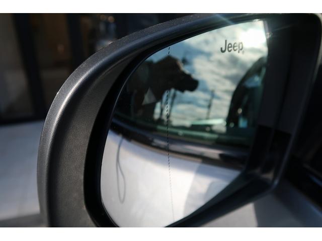 ジープ・コマンダー リミテッド　認定中古車！ワンオーナー弊社元管理車輛！新車保証継承！純正ナビ！アップルカープレイ！レザーシート！シートヒーター！パワーシート！ＬＥＤヘッドライト！純正１８インチアルミホイール！サラウンドビューカメラ（40枚目）