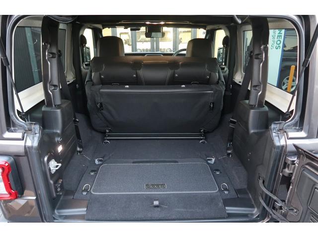 ジープ・ラングラー スポーツ 80thアニバーサリーエディション 限定車 2ドア 認定中古車 ワンオーナー ドラレコ リアUSバンパー フロントルビコンバンパー CD DVDプレーヤー 黒レザー(22枚目)