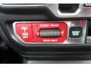 ルビコン４ｘｅ　認定中古車　ワンオーナー　　純正ナビ　カープレイ　２．０ＥＴＣ　リアカメラ　ＵＳＢ、タイプＣ利用可能　ヒーター付きレザーシート　４ＷＤ　新車保証継承　スペアキーあり　アダプティブクルーズコントロール（20枚目）