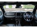 サハラ　認定中古車！禁煙車！ワンオーナー！ブラックレザーシート！Ｊｅｅｐ純正ナビ標準装備！純正アルミホイール！アダプティブクルーズコントロール！レギュラーガソリン車！バックカメラ・フロントカメラ付き！（10枚目）