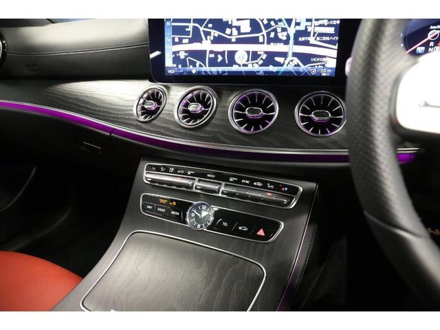 E450 4マチック クーペ スポーツ 認定中古車 ダイヤモンドホワイト パノラマサンルーフ AMGライン 本革赤シート 前席パワーシート シートヒーター付き ブルメスターサウンド パフュームアトマイザー 360度カメラ ヘッドアップディス(11枚目)