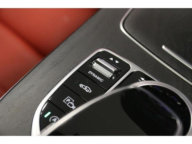 E450 4マチック クーペ スポーツ 認定中古車 ダイヤモンドホワイト パノラマサンルーフ AMGライン 本革赤シート 前席パワーシート シートヒーター付き ブルメスターサウンド パフュームアトマイザー 360度カメラ ヘッドアップディス(14枚目)