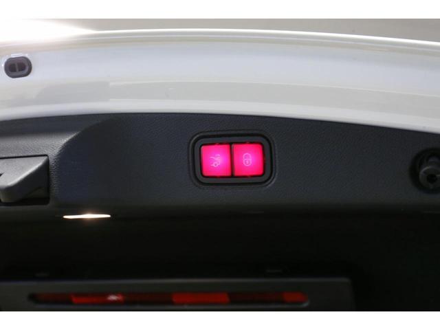 E450 4マチック クーペ スポーツ 認定中古車 ダイヤモンドホワイト パノラマサンルーフ AMGライン 本革赤シート 前席パワーシート シートヒーター付き ブルメスターサウンド パフュームアトマイザー 360度カメラ ヘッドアップディス(35枚目)