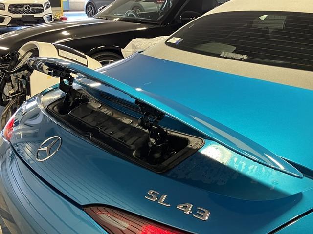 ＳＬ ＳＬ４３　認定中古車　禁煙車　ヘッドアップディスプレイ　レーダーセーフティパッケージ　３６０度カメラ　シートベンチレーター　シートヒーター　アンビエントライト　ＭＢＵＸ　フットトランクオープナー　エアスカーフ（23枚目）