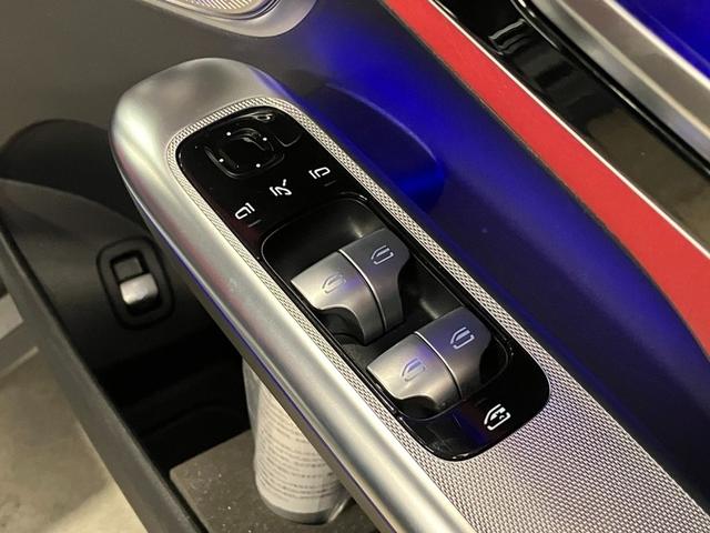 ＧＬＣ ＧＬＣ２２０ｄ　４Ｍ　ＡＭＧレザーエクスクルーシブＰ　現行型　本革シート　シートヒーター　ブルメスターサウンドシステム　純正ドラレコ　パワーシート　ワイヤレスチャージング　ＭＢＵＸ　ヘッドアップディスプレイ　３６０°カメラ　ＥＴＣ　メルセデス・ケア継承（8枚目）