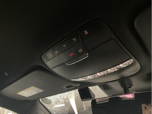 ＥＱＣ ＥＱＣ４００　４マチック　ＡＭＧライン　ＥＱケア保証／ＡＭＧライン／充電カード６か月サポート／電動リアゲート／３６０度カメラシステム／アンビエントライト（６４色）／パフュームアトマイザー／ヘッドアップディスプレイ／ＭＢＵＸナビゲーション（34枚目）