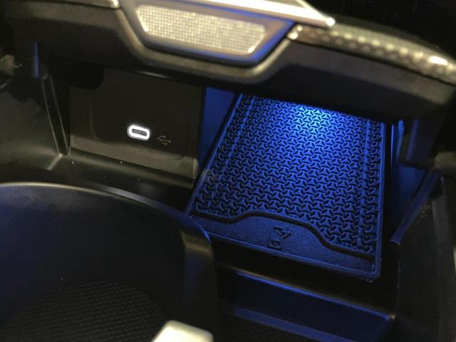 Ｃクラス Ｃ３５０ｅスポーツ　認定中古車　レーダーセーフティＰＫＧ　ＡＭＧライン　レザーダイナミカシート　パノラマ　ＭＢＵＸ　３６０度カメラ　ワイヤレスチャージャーヘッドアップディスプレイ　ＬＥＤライト　前席パワーシート　シートヒ（40枚目）