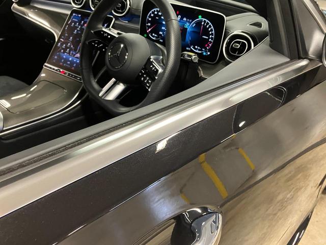 Ｃクラス Ｃ３５０ｅスポーツ　認定中古車　レーダーセーフティＰＫＧ　ＡＭＧライン　レザーダイナミカシート　パノラマ　ＭＢＵＸ　３６０度カメラ　ワイヤレスチャージャーヘッドアップディスプレイ　ＬＥＤライト　前席パワーシート　シートヒ（52枚目）