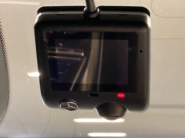 ＳＬ ＳＬ６３　４マチック＋　弊社元デモカー　新車保証継承　オパリスホワイト　アップルカープレイ　Ｂｒｕｍｅｓｔｅｒサウンドスピーカー　ワイヤレスチャージング　３６０°カメラシステム　エアスカーフ　ＡＭＧパフォーマンスステアリング（9枚目）