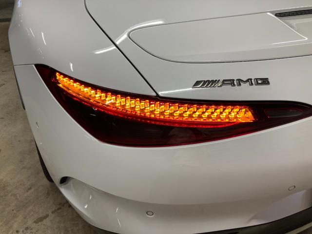 ＳＬ ＳＬ６３　４マチック＋　弊社元デモカー　新車保証継承　オパリスホワイト　アップルカープレイ　Ｂｒｕｍｅｓｔｅｒサウンドスピーカー　ワイヤレスチャージング　３６０°カメラシステム　エアスカーフ　ＡＭＧパフォーマンスステアリング（14枚目）