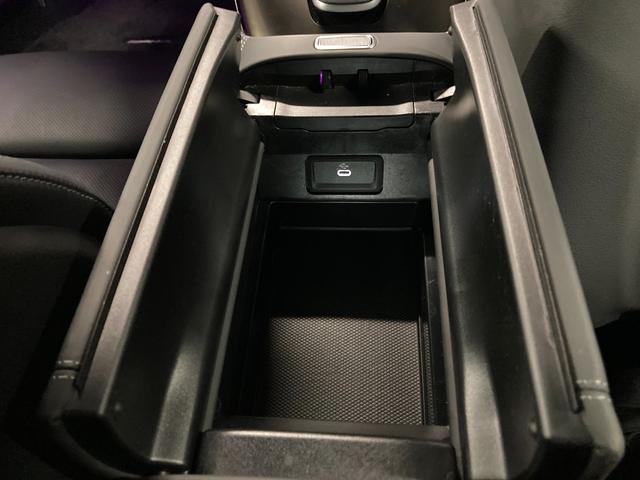 ＳＬ ＳＬ６３　４マチック＋　弊社元デモカー　新車保証継承　オパリスホワイト　アップルカープレイ　Ｂｒｕｍｅｓｔｅｒサウンドスピーカー　ワイヤレスチャージング　３６０°カメラシステム　エアスカーフ　ＡＭＧパフォーマンスステアリング（18枚目）