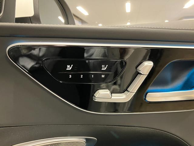 Ｃクラス Ｃ６３　Ｓ　Ｅ　パフォーマンス　認定中古車　本革シート　ヘッドアップディスプレイ　３６０°カメラ　ブルメスター　アンビエントライト　サンルーフ　ＥＴＣ　ＭＢＵＸ　純正ドライブレコーダー　ＬＥＤヘッドライト　シートベンチレーター　シー（31枚目）