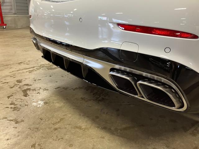 Ｃクラス Ｃ６３　Ｓ　Ｅ　パフォーマンス　認定中古車　本革シート　ヘッドアップディスプレイ　３６０°カメラ　ブルメスター　アンビエントライト　サンルーフ　ＥＴＣ　ＭＢＵＸ　純正ドライブレコーダー　ＬＥＤヘッドライト　シートベンチレーター　シー（41枚目）
