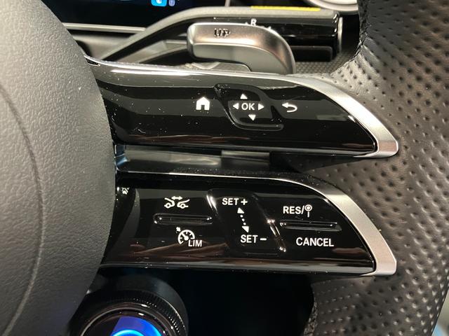 Ｃクラス Ｃ６３　Ｓ　Ｅ　パフォーマンス　認定中古車　本革シート　ヘッドアップディスプレイ　３６０°カメラ　ブルメスター　アンビエントライト　サンルーフ　ＥＴＣ　ＭＢＵＸ　純正ドライブレコーダー　ＬＥＤヘッドライト　シートベンチレーター　シー（52枚目）