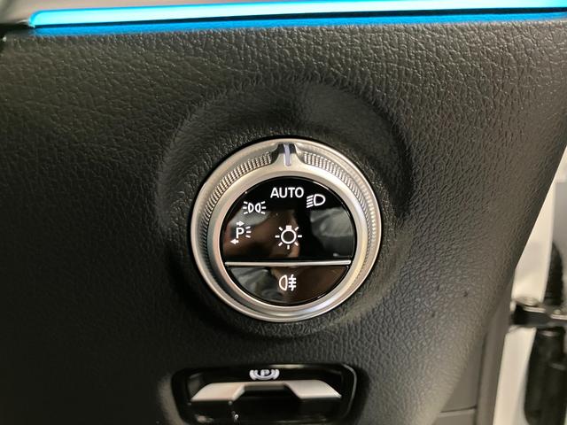 Ｃクラス Ｃ６３　Ｓ　Ｅ　パフォーマンス　認定中古車　本革シート　ヘッドアップディスプレイ　３６０°カメラ　ブルメスター　アンビエントライト　サンルーフ　ＥＴＣ　ＭＢＵＸ　純正ドライブレコーダー　ＬＥＤヘッドライト　シートベンチレーター　シー（53枚目）