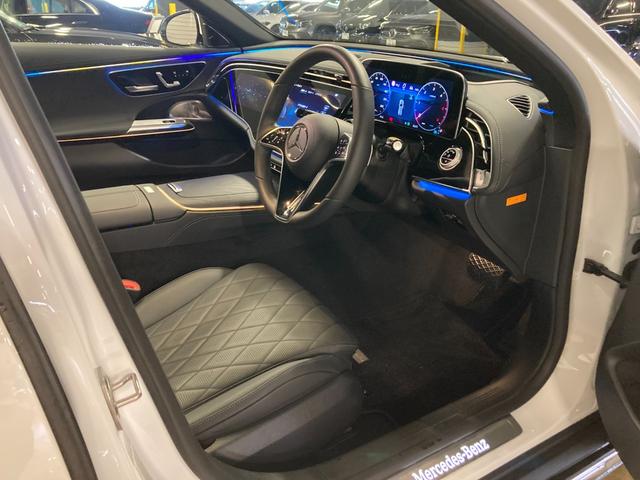 Ｅクラスオールテレイン Ｅ２２０ｄ　４マチック　オールテレイン　認定中古車　サンルーフ　本革シート　電動スライディングルーフ　３６０°カメラシステム　メモリー付きパワーシート　シートヒーター　シートベンチレーター　アンビエントライト　ブルメスターサラウンドシステム（7枚目）