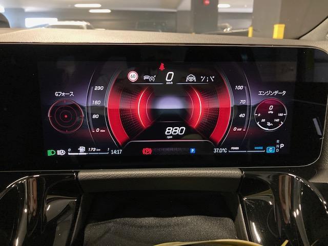 ＧＬＡクラス ＧＬＡ１８０　ＡＭＧラインパッケージ　弊社デモカー　レーダーセーフティＰＫＧ　ＡＭＧライン　パノラマ　３６０度カメラ　ＭＢＵＸ　スペクトラルブルー　新車保証継承　レザーＡＲＴＩＣＯマイクロカットシート　前席パワーシート　シートヒーター　自（14枚目）