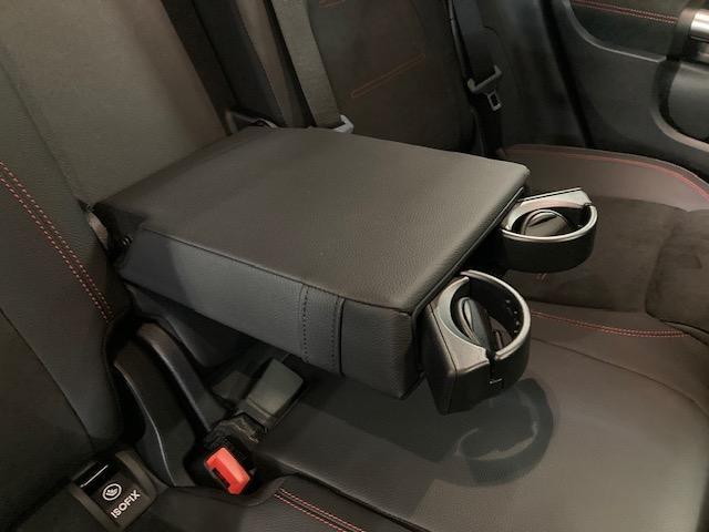 ＧＬＡクラス ＧＬＡ１８０　ＡＭＧラインパッケージ　弊社デモカー　レーダーセーフティＰＫＧ　ＡＭＧライン　パノラマ　３６０度カメラ　ＭＢＵＸ　スペクトラルブルー　新車保証継承　レザーＡＲＴＩＣＯマイクロカットシート　前席パワーシート　シートヒーター　自（16枚目）