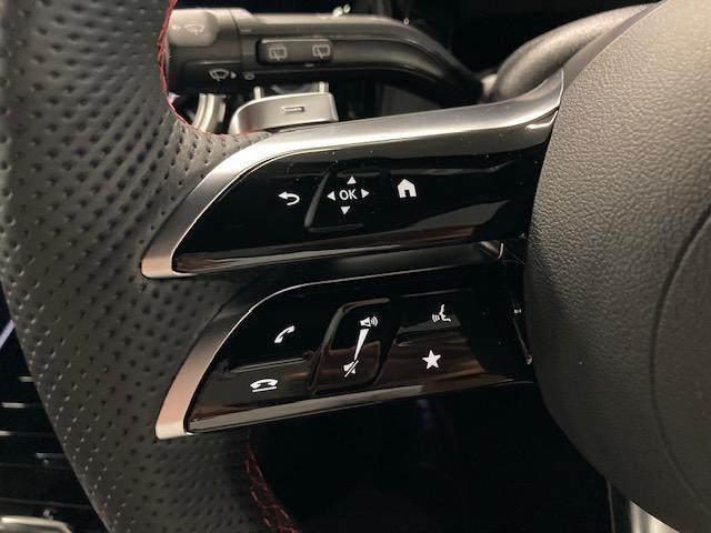 ＧＬＡクラス ＧＬＡ１８０　ＡＭＧラインパッケージ　弊社デモカー　レーダーセーフティＰＫＧ　ＡＭＧライン　パノラマ　３６０度カメラ　ＭＢＵＸ　スペクトラルブルー　新車保証継承　レザーＡＲＴＩＣＯマイクロカットシート　前席パワーシート　シートヒーター　自（23枚目）