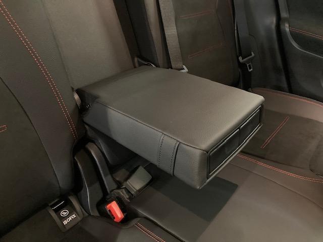 ＧＬＡクラス ＧＬＡ１８０　ＡＭＧラインパッケージ　弊社デモカー　レーダーセーフティＰＫＧ　ＡＭＧライン　パノラマ　３６０度カメラ　ＭＢＵＸ　スペクトラルブルー　新車保証継承　レザーＡＲＴＩＣＯマイクロカットシート　前席パワーシート　シートヒーター　自（39枚目）