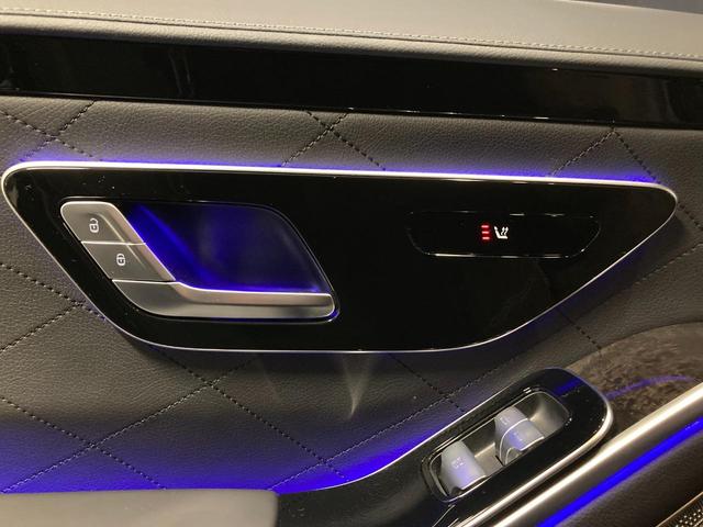 Ｓクラス Ｓ４００ｄ　４マチック　ＡＭＧラインパッケージ　ベーシックパッケージ（パノラマ、エアバランスパッケージ、ノイズ軽減ガラス）、ＡＭＧラインパッケージ、レザーエクスクルーシブパッケージ（Ｂｒｕｍｅｓｔｅｒ３Ｄサウンド、ステアリングヒーター）（29枚目）