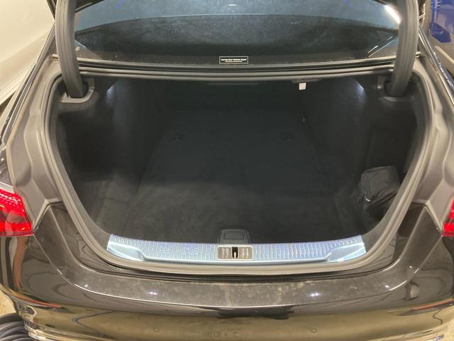 Ｓクラス Ｓ４００ｄ　４マチック　ＡＭＧラインパッケージ　ベーシックパッケージ（パノラマ、エアバランスパッケージ、ノイズ軽減ガラス）、ＡＭＧラインパッケージ、レザーエクスクルーシブパッケージ（Ｂｒｕｍｅｓｔｅｒ３Ｄサウンド、ステアリングヒーター）（52枚目）