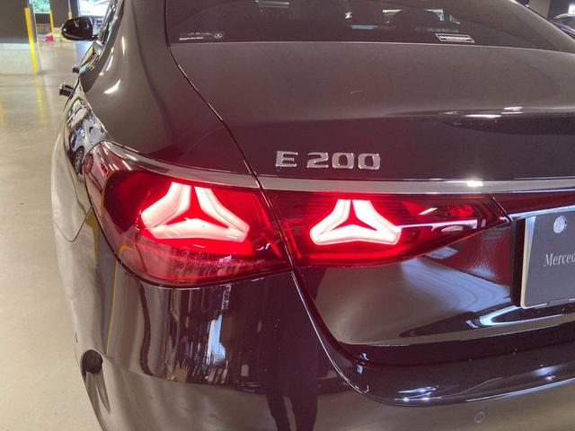 Ｅクラス Ｅ２００　アバンギャルド　ＡＭＧラインパッケージ　元弊社デモカー　新車保証継承　ＡＭＧラインパッケージ　レザーエクスクルーシブパッケージ　デジタルインテリアパッケージ　アドバンスドパッケージ　パノラミックスライディングルーフ（45枚目）