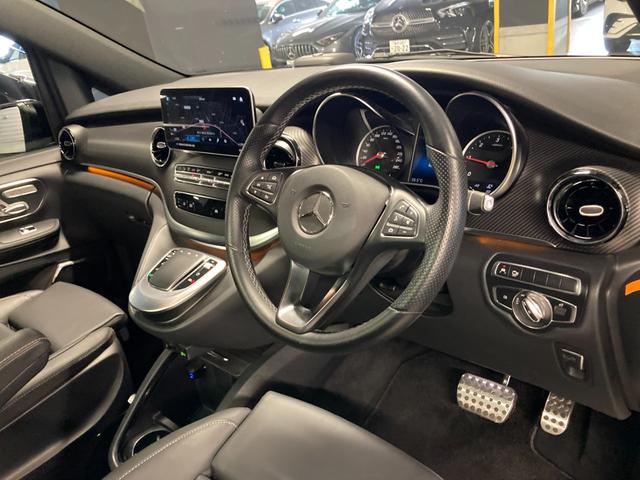 Ｖクラス Ｖ２２０ｄアバンギャルドロングＡＭＧラインパッケージ　Ｖ２２０ｄ　　アバンギャルド　Ｌｏｎｇ　新車保証　認定中古車　ディーゼル　ＡＭＧライン　本革シート　３列目シート　３列目シガーソケット　サンルーフ　３６０°カメラ　ブランドロゴプロジェクターライト（5枚目）