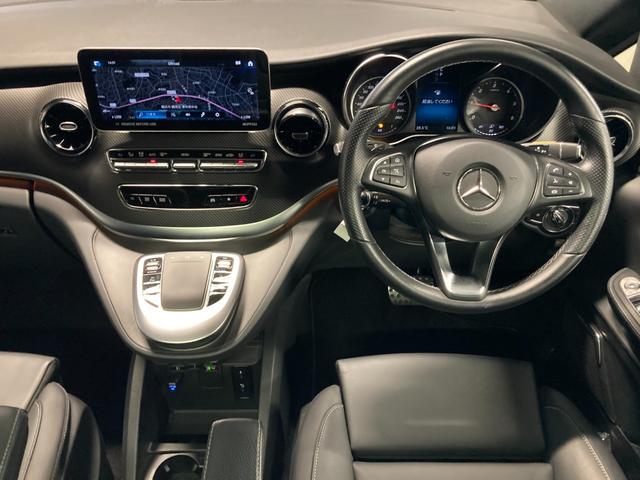 Ｖクラス Ｖ２２０ｄアバンギャルドロングＡＭＧラインパッケージ　Ｖ２２０ｄ　　アバンギャルド　Ｌｏｎｇ　新車保証　認定中古車　ディーゼル　ＡＭＧライン　本革シート　３列目シート　３列目シガーソケット　サンルーフ　３６０°カメラ　ブランドロゴプロジェクターライト（10枚目）