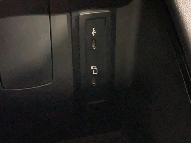 Ｖクラス Ｖ２２０ｄアバンギャルドロングＡＭＧラインパッケージ　Ｖ２２０ｄ　　アバンギャルド　Ｌｏｎｇ　新車保証　認定中古車　ディーゼル　ＡＭＧライン　本革シート　３列目シート　３列目シガーソケット　サンルーフ　３６０°カメラ　ブランドロゴプロジェクターライト（15枚目）
