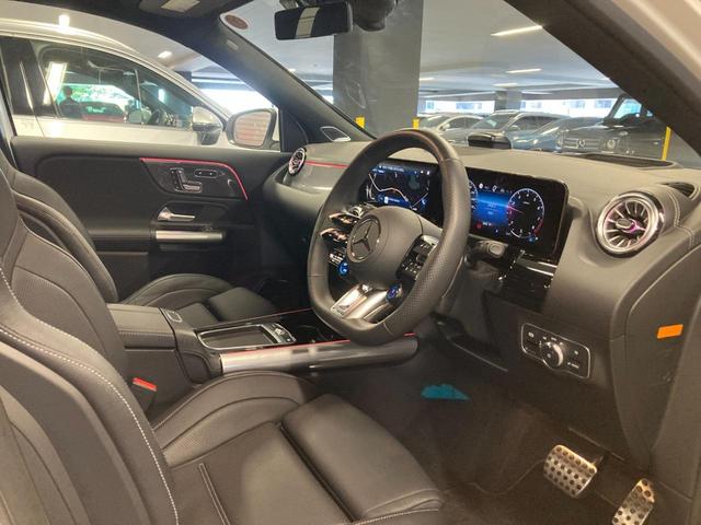 ＧＬＡクラス ＧＬＡ４５　Ｓ　４マチック＋　認定中古車　直４ターボ　パフォーマンスシート　ヘッドアップディスプレイ　サンルーフ　アンビエントライト　３６０度カメラ　シートヒーター　電動パワーシート　シートベンチレーター　ワイヤレスチャージン（8枚目）