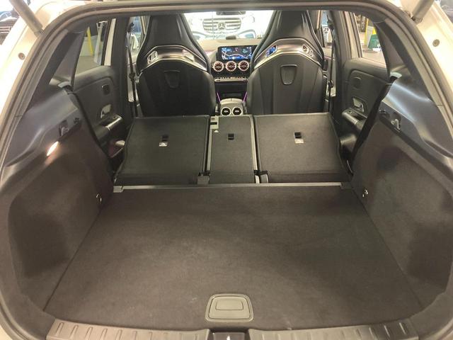 ＧＬＡクラス ＧＬＡ４５　Ｓ　４マチック＋　認定中古車　直４ターボ　パフォーマンスシート　ヘッドアップディスプレイ　サンルーフ　アンビエントライト　３６０度カメラ　シートヒーター　電動パワーシート　シートベンチレーター　ワイヤレスチャージン（12枚目）