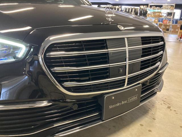 Ｓクラス Ｓ５００　４マチックロング　弊社元デモカー　新車保証継承　ステアリングヒーター　エアバランスパッケージ　シートベンチレーター　パノラミックスライディングルーフ　ＭＢＵＸ　ＡＲナビゲーション　スマートフォン連動機能（22枚目）