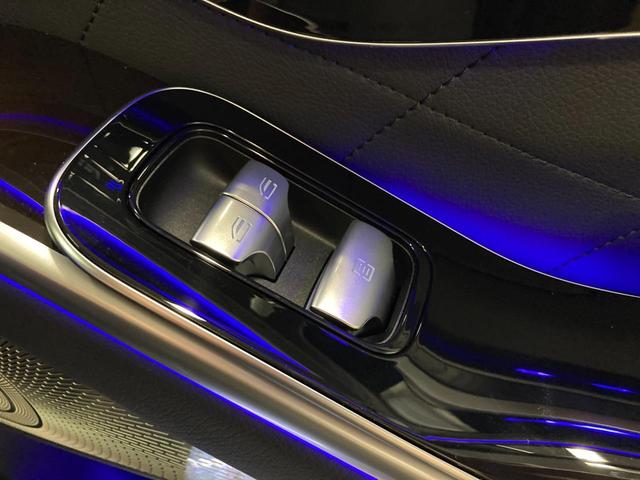 Ｓクラス Ｓ５００　４マチックロング　弊社元デモカー　新車保証継承　ステアリングヒーター　エアバランスパッケージ　シートベンチレーター　パノラミックスライディングルーフ　ＭＢＵＸ　ＡＲナビゲーション　スマートフォン連動機能（23枚目）