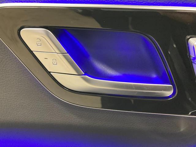 Ｓクラス Ｓ５００　４マチック　ＡＭＧラインパッケージ　認定中古車　左ハンドル　本革シート　３６０度カメラ　シートヒーター　ワイヤレスチャージャー　純正ドライブレコーダー　ＭＢＵＸ　ＥＴＣ　自動追従機能　アンビエントライト　セレナイトグレー　オートライト（21枚目）
